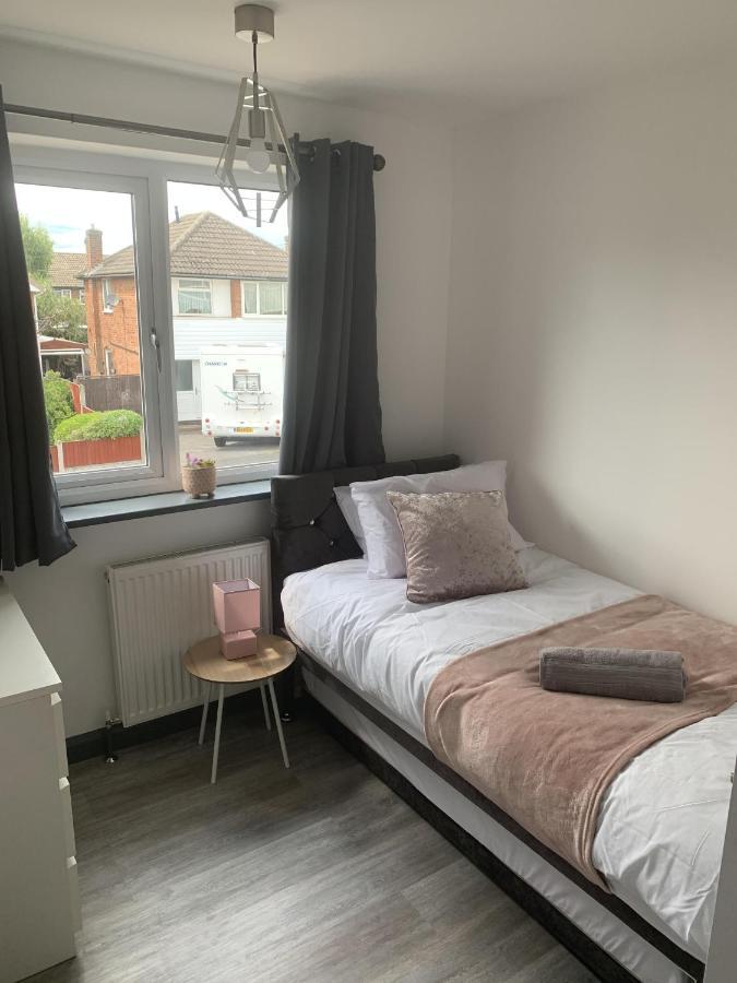 Crowthorne House, Beautiful 3 Bedroom Home For Upto 8 Guests, With Sofa Bed Cul-De-Sac With Private Driveway Nottingham Exteriér fotografie
