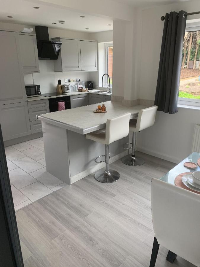 Crowthorne House, Beautiful 3 Bedroom Home For Upto 8 Guests, With Sofa Bed Cul-De-Sac With Private Driveway Nottingham Exteriér fotografie