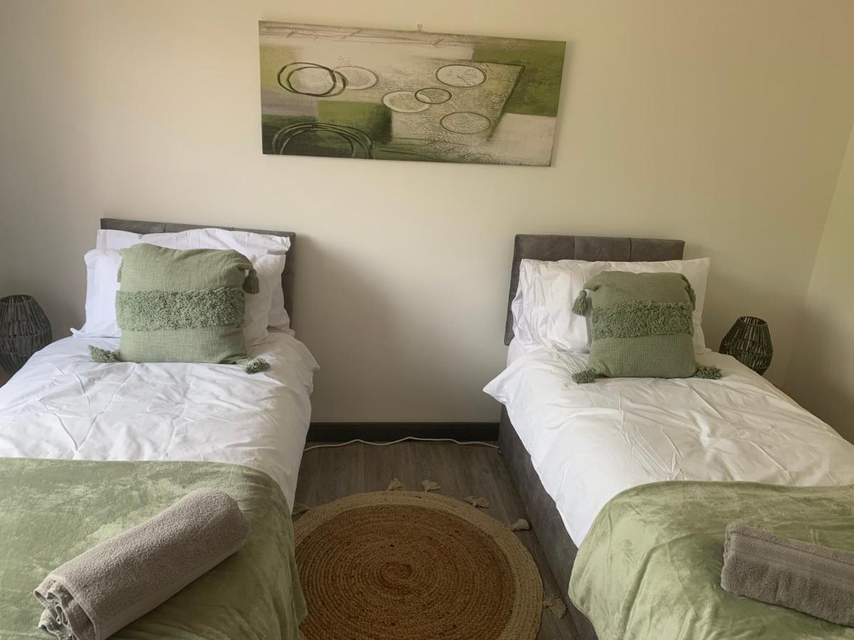 Crowthorne House, Beautiful 3 Bedroom Home For Upto 8 Guests, With Sofa Bed Cul-De-Sac With Private Driveway Nottingham Exteriér fotografie