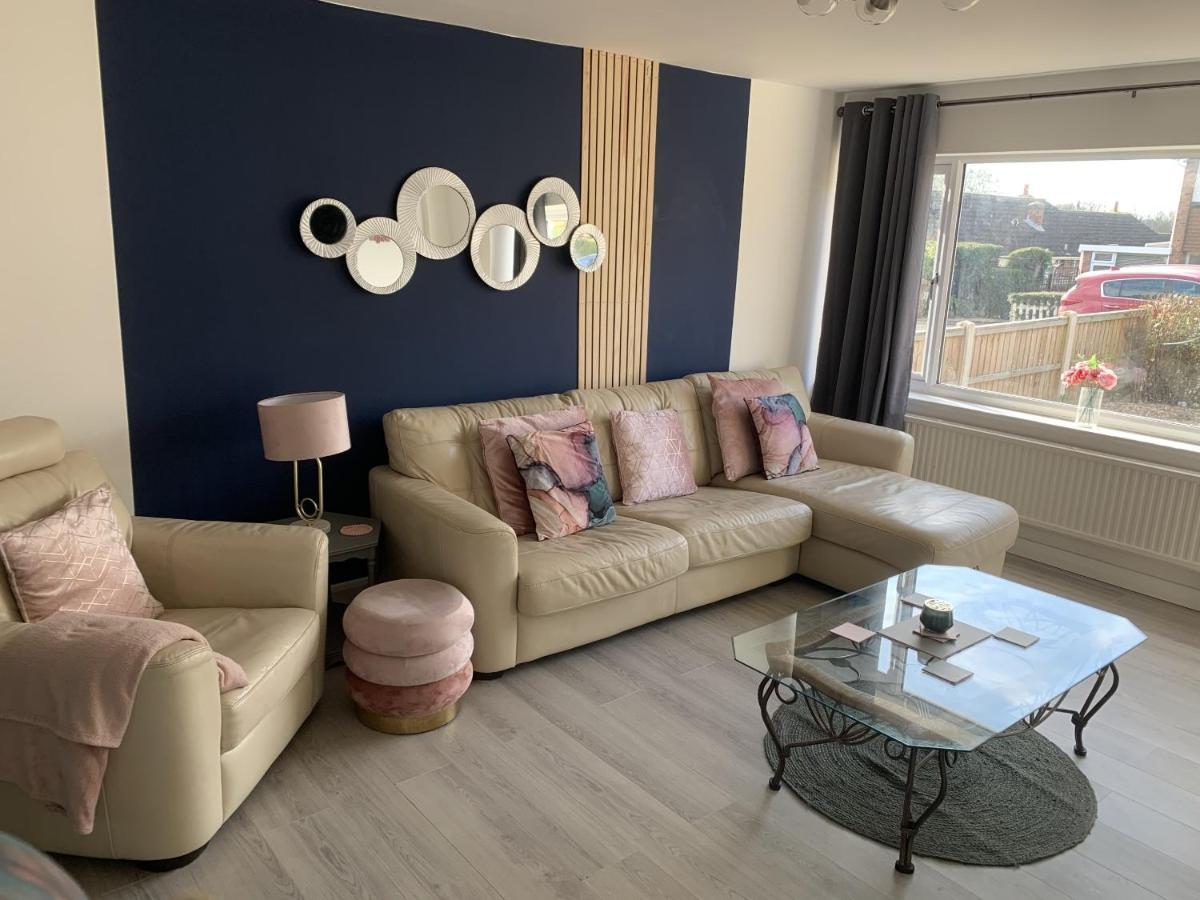 Crowthorne House, Beautiful 3 Bedroom Home For Upto 8 Guests, With Sofa Bed Cul-De-Sac With Private Driveway Nottingham Exteriér fotografie
